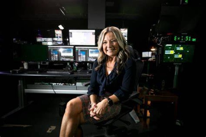 Discover Lisa Hidalgo's Age And Political Journey
