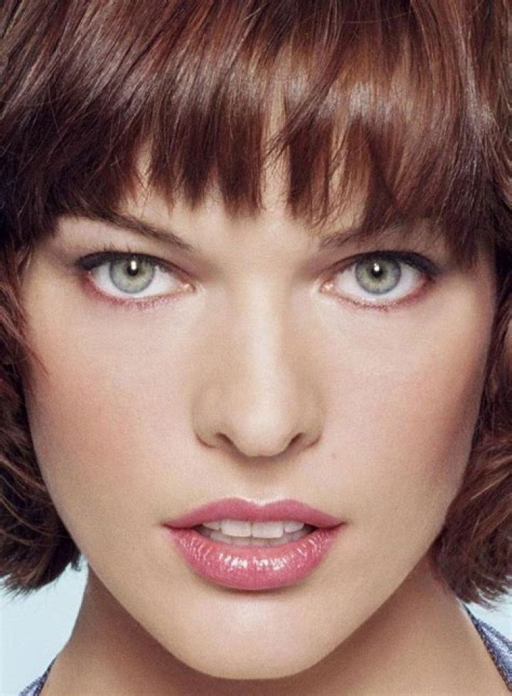 Milla Jovovich 2018 Hair, Eyes, Feet, Legs, Style, Weight & No Makeup